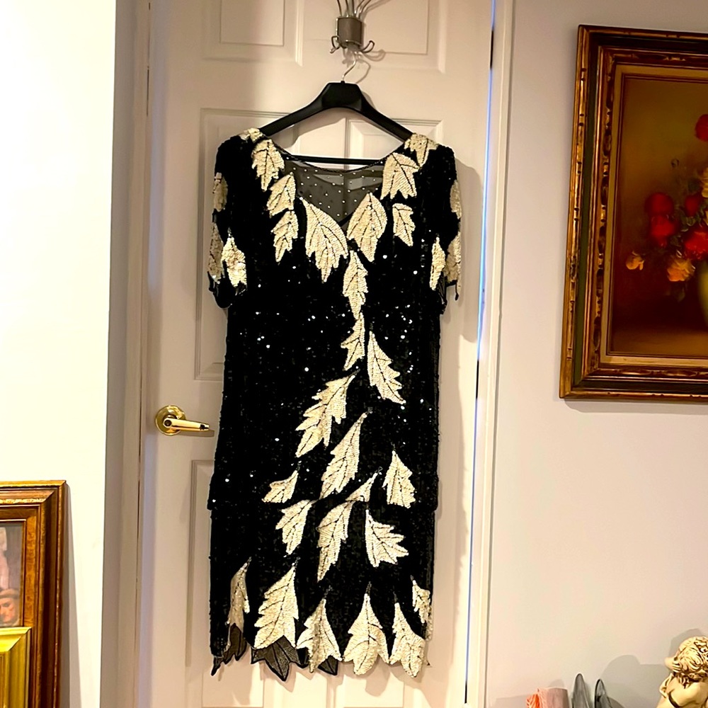 Vintage, 100% pure silk size 3X evening gown. Black and white.
